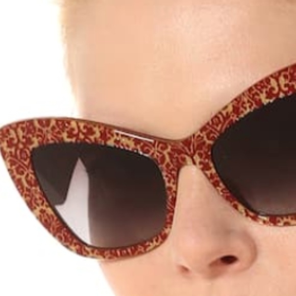 Dolce & Gabanna Chunky Cat-Eye Sunglasses & Logo ❤ - Picture 3 of 8